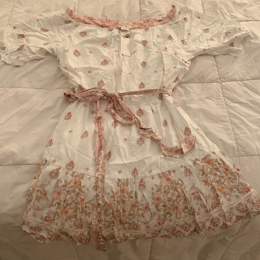 Mini off-the shoulder summer sundress. Paisley/floral print